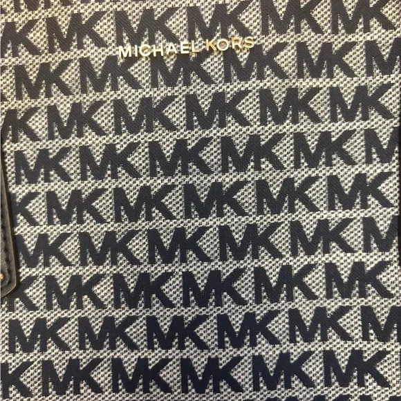 MICHAEL Michael Kors Voyager East/West Tote - Picture 5 of 6